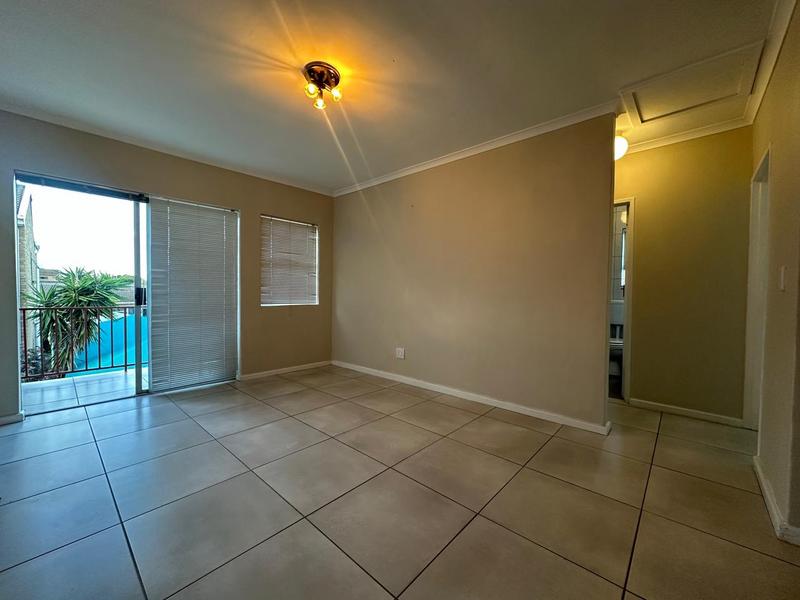 To Let 2 Bedroom Property for Rent in Oakglen Western Cape